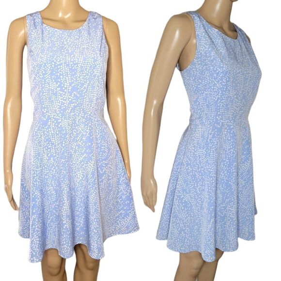 Forever 21 Light Blue & White Print Fit & Flare Dress - Picture 1 of 12